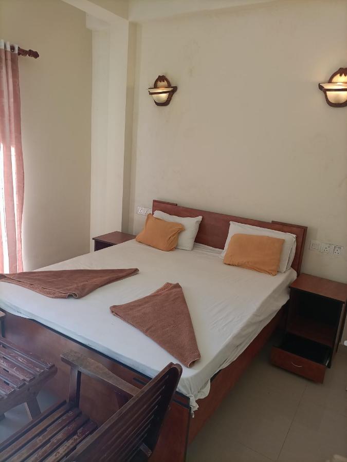 Hotel Pinki Nest Mirissa Esterno foto